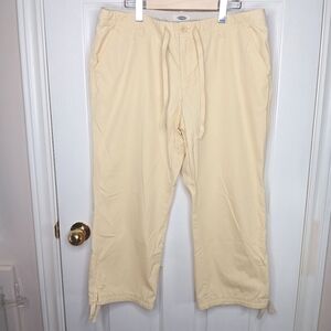 Plus Size 14 Old Navy Women's Yellow Cotton Capri Pants Capris Cropped